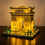 Maquette détaillée de l'Arc de Triomphe en briques de construction, vue latérale illuminée – Modèle pour adultes – BriquesDeConstruction.com
