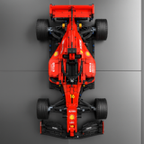 Vue de dessus de la maquette de Formule 1 rouge en briques de construction pour adultes – BriquesDeConstruction.com
